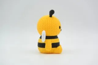 Knitted Bee photo 4