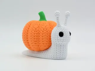 Knitted Halloween Pumpkin Snail photo 2