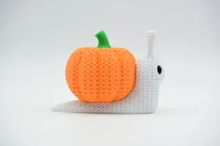 Knitted Halloween Pumpkin Snail photo 4