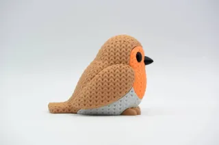Knitted Robin Bird photo 2