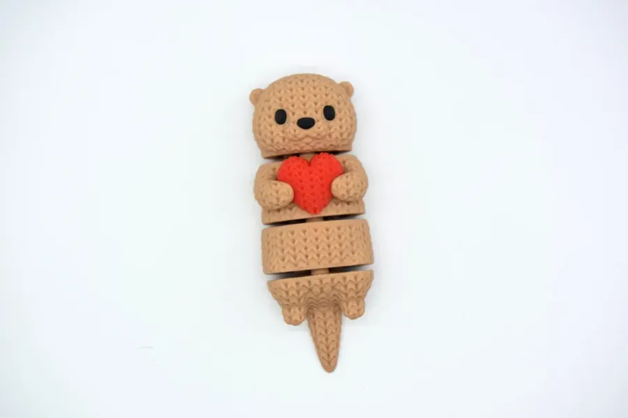 Knitted Flexi Otter With Heart